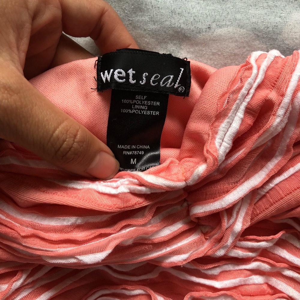 Wet seal ruffled peach and white tube top